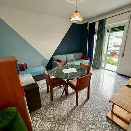 Casa De Amigos Apartman Rapallo