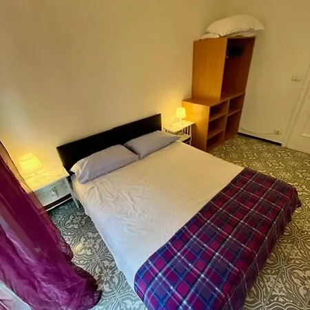 Casa De Amigos Apartman Rapallo